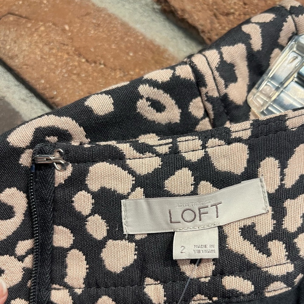 NWT Loft ladies skirt. Size 2 brown with pink leopard spots. Lined - Picture 3 of 6
